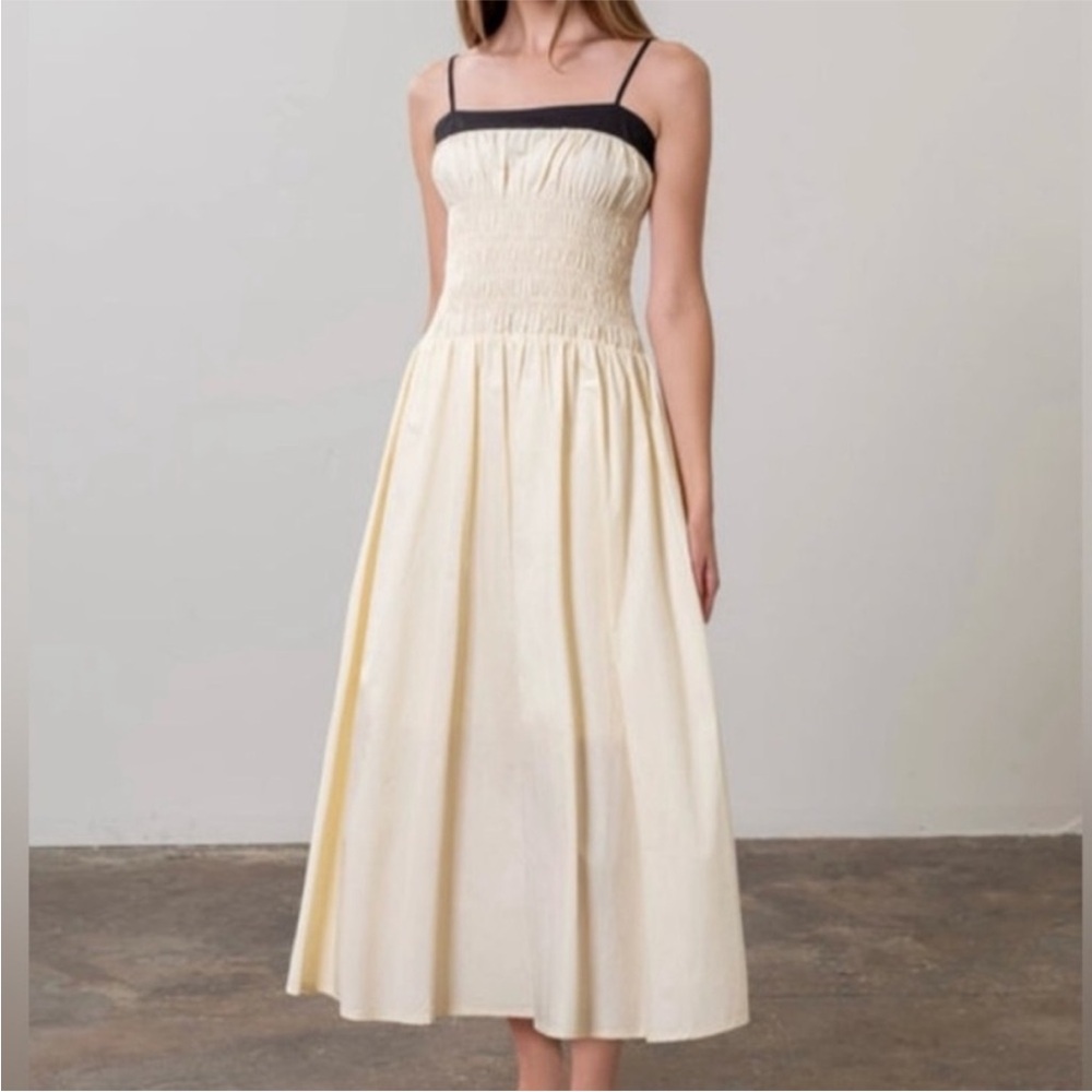 Moon River Spaghetti Strap Smocked Midi Dress - Picture 4 of 12